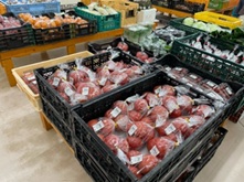 農産物直売所よってけし韮崎店の店頭